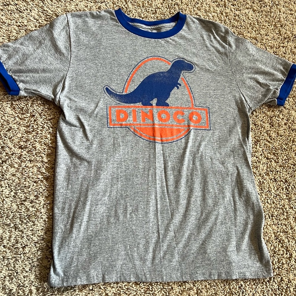 BNWOT official Disney Pixar Cars “Dinoco” graphic men’s ringer tee in size M!